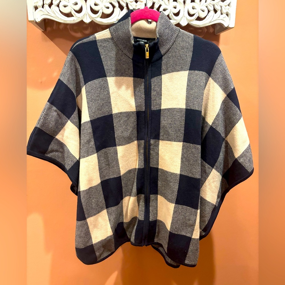 Super soft, comfy, checkered zip-up poncho